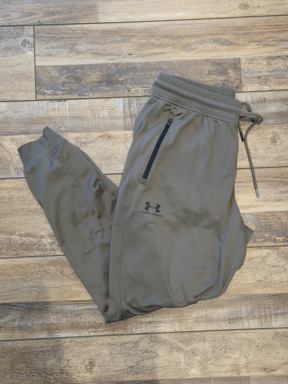 Under Armour Men’s Olive Green Fleece Joggers Medium Sweatpants Zipper Pockets